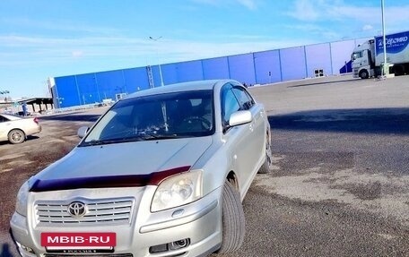 Toyota Avensis III рестайлинг, 2004 год, 686 000 рублей, 11 фотография