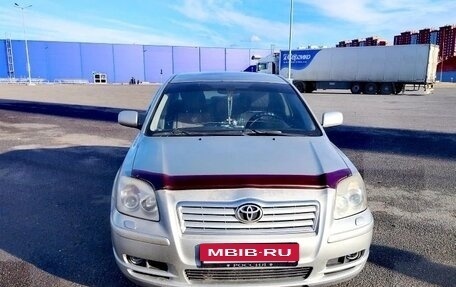 Toyota Avensis III рестайлинг, 2004 год, 686 000 рублей, 13 фотография