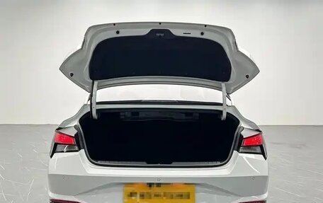 Hyundai Elantra, 2023 год, 1 420 000 рублей, 8 фотография