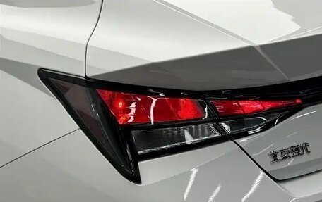 Hyundai Elantra, 2023 год, 1 420 000 рублей, 10 фотография