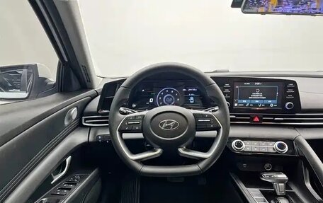 Hyundai Elantra, 2023 год, 1 420 000 рублей, 12 фотография