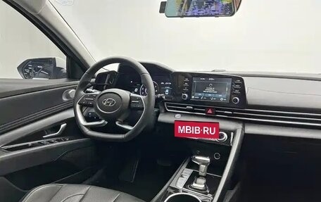 Hyundai Elantra, 2023 год, 1 420 000 рублей, 16 фотография