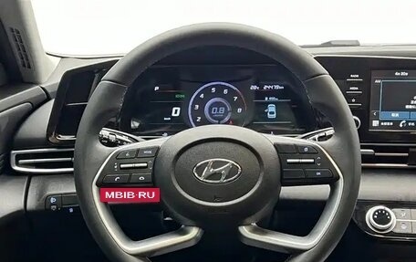 Hyundai Elantra, 2023 год, 1 420 000 рублей, 11 фотография