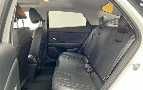 Hyundai Elantra, 2023 год, 1 420 000 рублей, 22 фотография