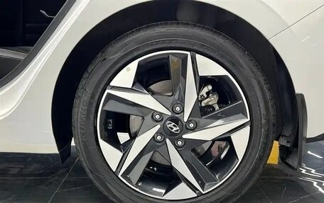 Hyundai Elantra, 2023 год, 1 420 000 рублей, 25 фотография