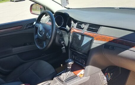 Skoda Superb III рестайлинг, 2012 год, 1 000 000 рублей, 12 фотография