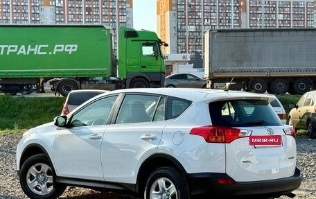 Toyota RAV4, 2015 год, 2 550 000 рублей, 13 фотография