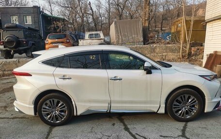 Toyota Harrier, 2021 год, 5 000 000 рублей, 8 фотография