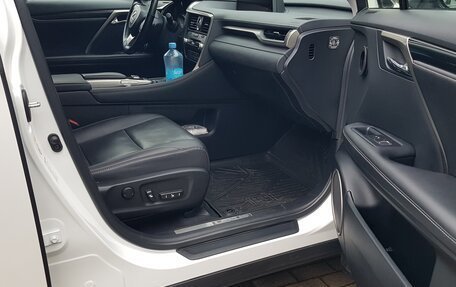 Lexus RX IV рестайлинг, 2018 год, 4 300 000 рублей, 20 фотография