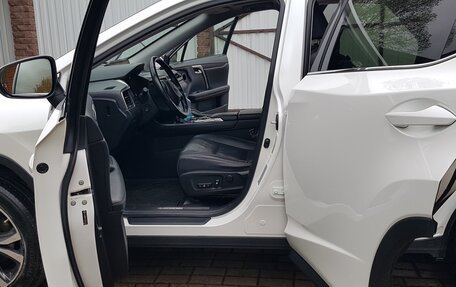 Lexus RX IV рестайлинг, 2018 год, 4 300 000 рублей, 26 фотография