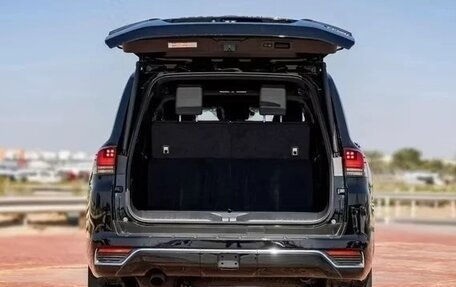 Toyota Land Cruiser, 2025 год, 12 390 032 рублей, 7 фотография