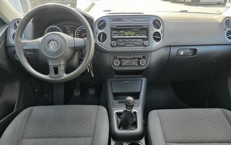 Volkswagen Tiguan I, 2013 год, 950 000 рублей, 11 фотография
