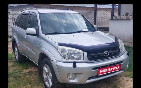 Toyota RAV4, 2004 год, 715 000 рублей, 1 фотография