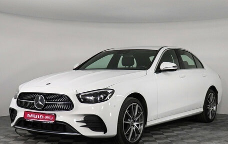 Mercedes-Benz E-Класс, 2021 год, 5 447 000 рублей, 1 фотография