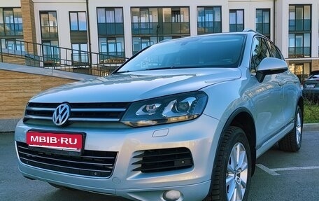 Volkswagen Touareg III, 2012 год, 1 680 000 рублей, 2 фотография