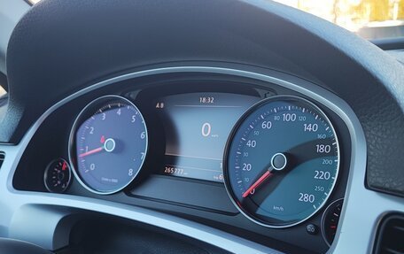 Volkswagen Touareg III, 2012 год, 1 680 000 рублей, 14 фотография