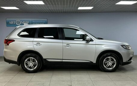 Mitsubishi Outlander III рестайлинг 3, 2017 год, 2 019 000 рублей, 4 фотография