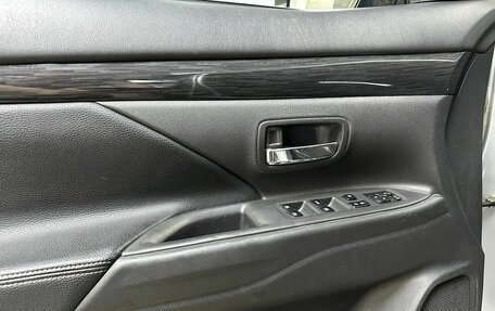 Mitsubishi Outlander III рестайлинг 3, 2017 год, 2 019 000 рублей, 22 фотография