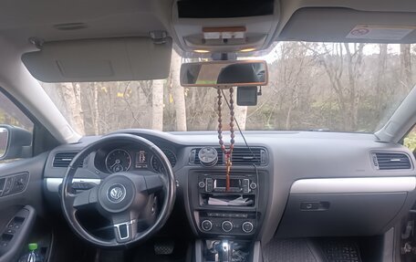 Volkswagen Jetta VI, 2012 год, 950 000 рублей, 8 фотография