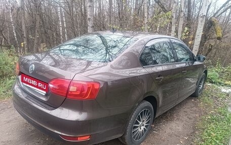 Volkswagen Jetta VI, 2012 год, 950 000 рублей, 2 фотография