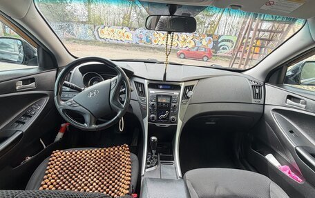 Hyundai Sonata VI, 2012 год, 870 000 рублей, 5 фотография