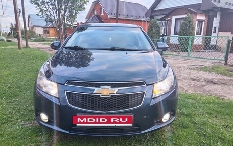 Chevrolet Cruze II, 2012 год, 589 000 рублей, 3 фотография