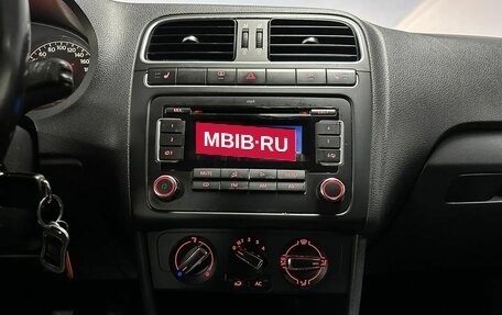 Volkswagen Polo VI (EU Market), 2012 год, 850 000 рублей, 18 фотография