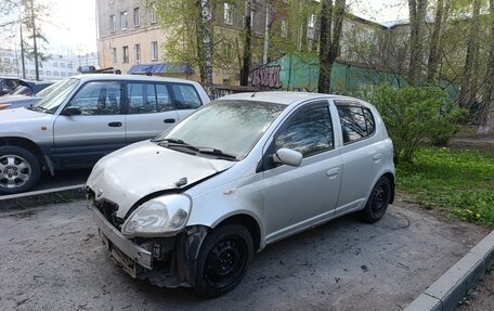 Toyota Vitz, 2001 год, 150 000 рублей, 2 фотография