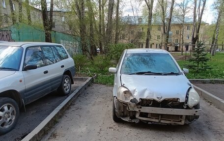Toyota Vitz, 2001 год, 150 000 рублей, 22 фотография