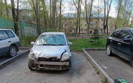 Toyota Vitz, 2001 год, 150 000 рублей, 23 фотография