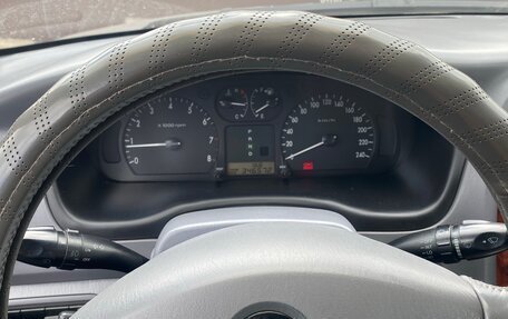 KIA Magentis I, 2004 год, 560 000 рублей, 14 фотография