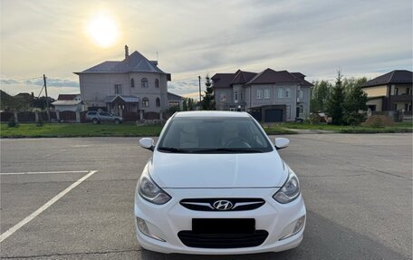 Hyundai Solaris II рестайлинг, 2012 год, 950 000 рублей, 2 фотография