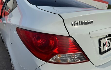 Hyundai Solaris II рестайлинг, 2012 год, 950 000 рублей, 5 фотография