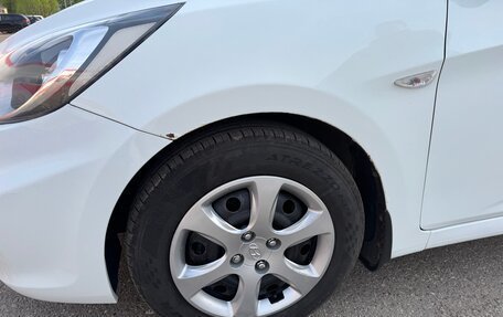 Hyundai Solaris II рестайлинг, 2012 год, 950 000 рублей, 10 фотография