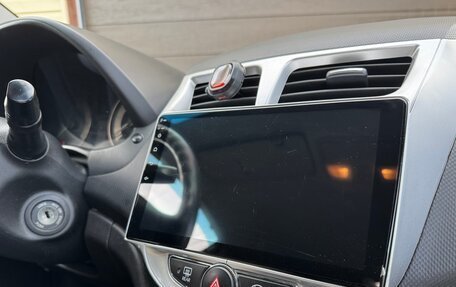 Hyundai Solaris II рестайлинг, 2012 год, 950 000 рублей, 26 фотография