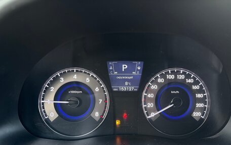Hyundai Solaris II рестайлинг, 2012 год, 950 000 рублей, 24 фотография