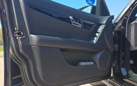 Mercedes-Benz C-Класс, 2011 год, 1 390 000 рублей, 13 фотография