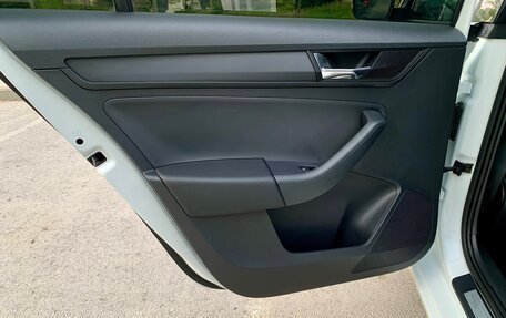 Skoda Rapid I, 2018 год, 1 090 000 рублей, 16 фотография