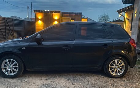 KIA cee'd I рестайлинг, 2009 год, 270 000 рублей, 2 фотография