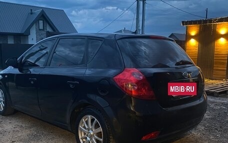 KIA cee'd I рестайлинг, 2009 год, 270 000 рублей, 3 фотография