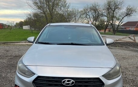 Hyundai Solaris II рестайлинг, 2017 год, 745 000 рублей, 2 фотография