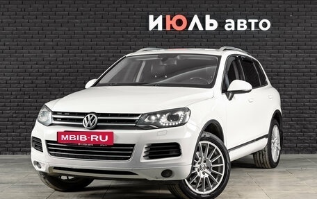 Volkswagen Touareg III, 2013 год, 1 990 000 рублей, 2 фотография