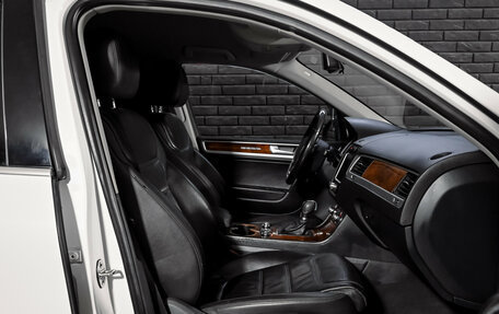 Volkswagen Touareg III, 2013 год, 1 990 000 рублей, 12 фотография