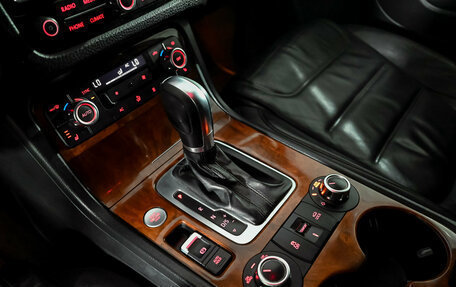 Volkswagen Touareg III, 2013 год, 1 990 000 рублей, 17 фотография