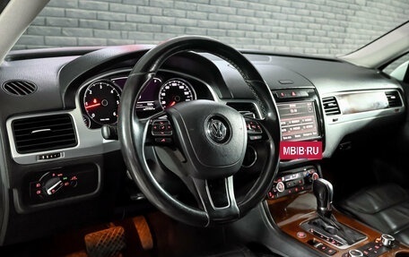 Volkswagen Touareg III, 2013 год, 1 990 000 рублей, 13 фотография