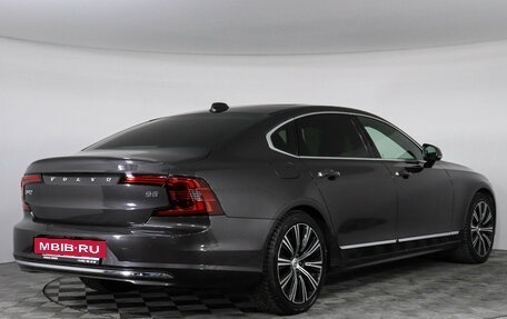 Volvo S90 II рестайлинг, 2021 год, 3 950 000 рублей, 5 фотография