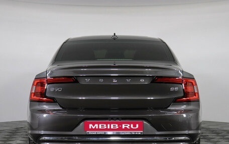 Volvo S90 II рестайлинг, 2021 год, 3 950 000 рублей, 6 фотография