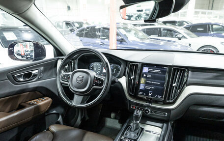 Volvo XC60 II, 2019 год, 3 749 700 рублей, 14 фотография