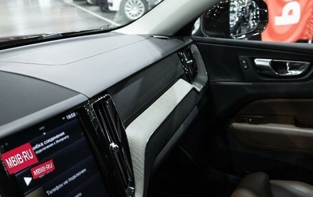 Volvo XC60 II, 2019 год, 3 749 700 рублей, 21 фотография