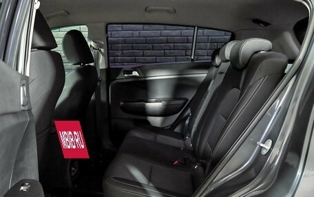 KIA Sportage IV рестайлинг, 2021 год, 2 400 000 рублей, 21 фотография